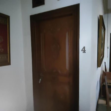 Tirto 27 Homestay Yogyakarta Kültér fotó