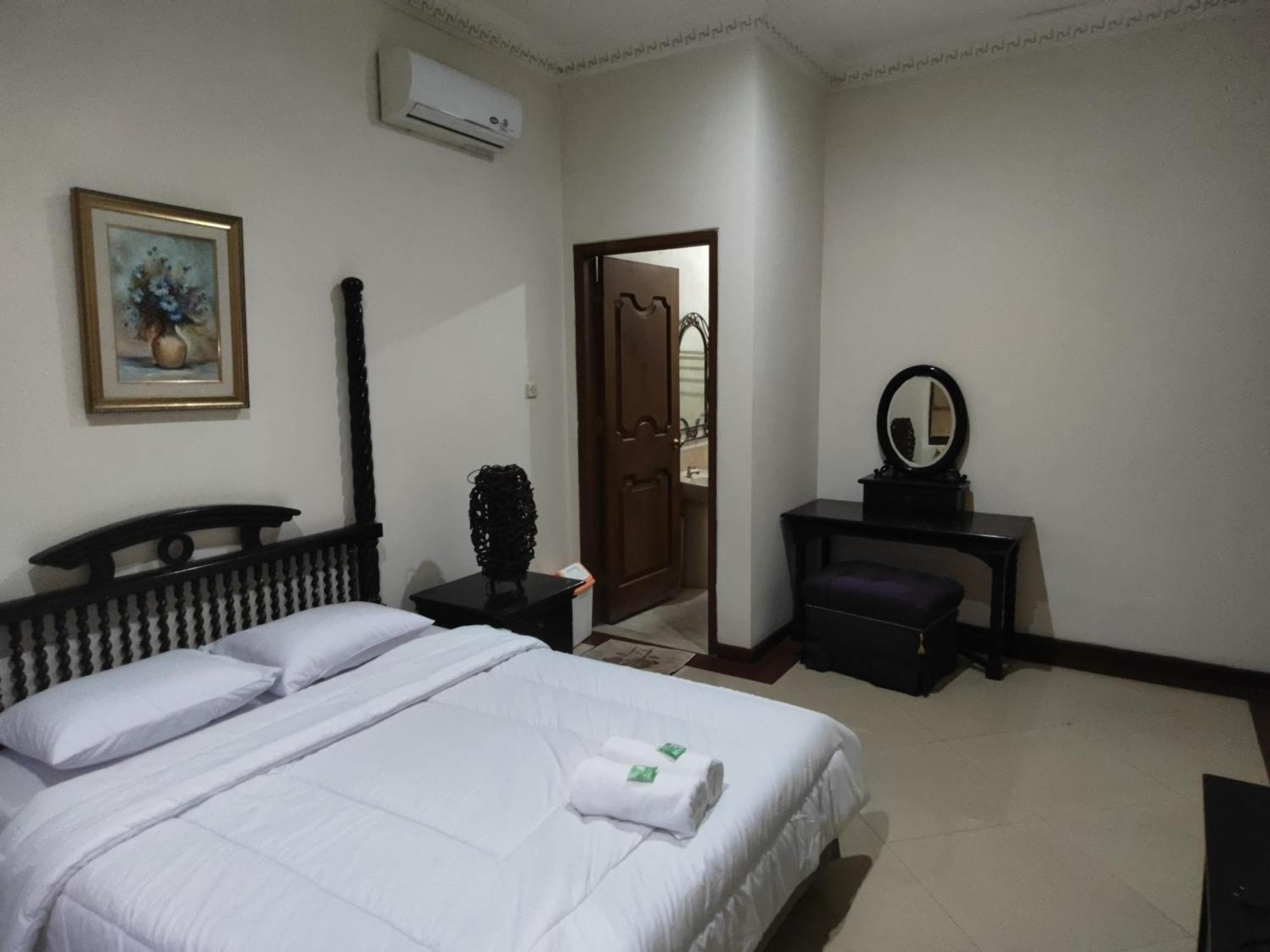 Tirto 27 Homestay Yogyakarta Kültér fotó
