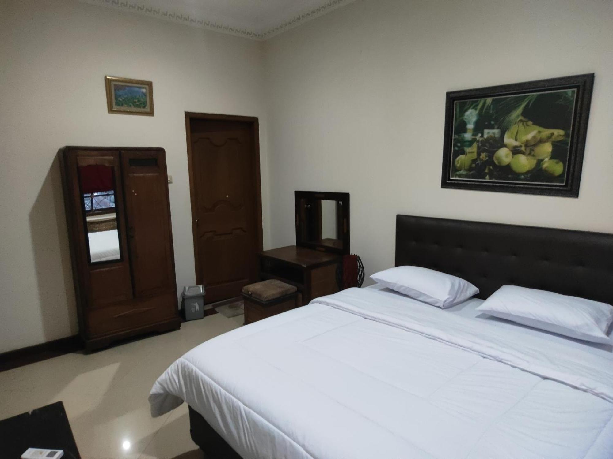 Tirto 27 Homestay Yogyakarta Kültér fotó