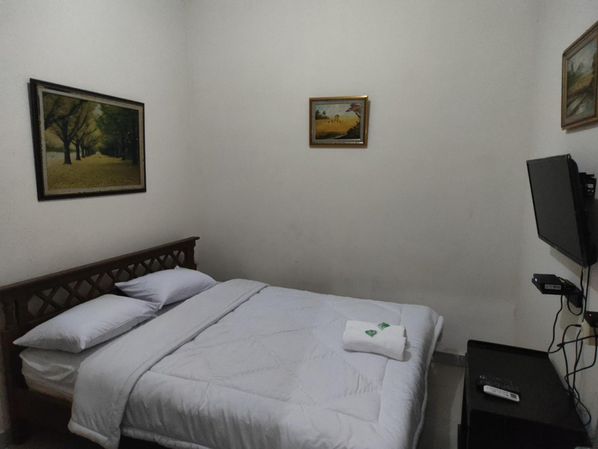 Tirto 27 Homestay Yogyakarta Kültér fotó